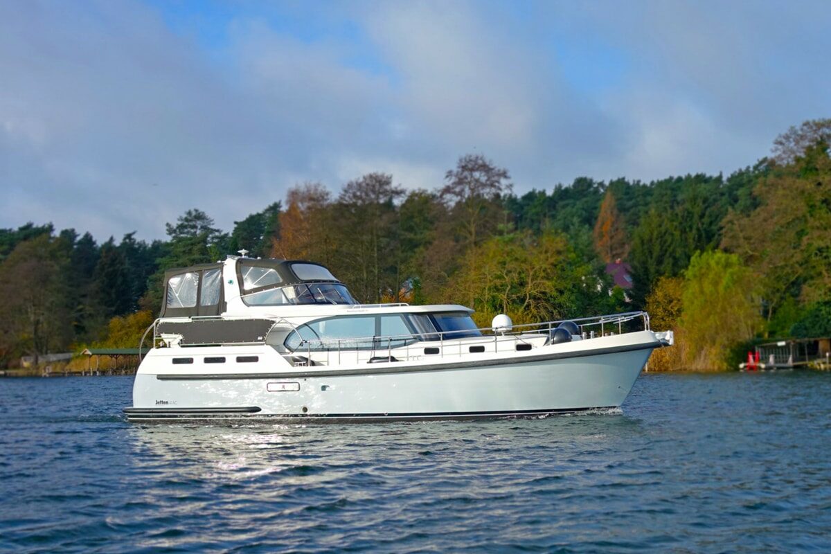 Motoryacht Jetten 41 Business Edition - Yachtcharter Schulz