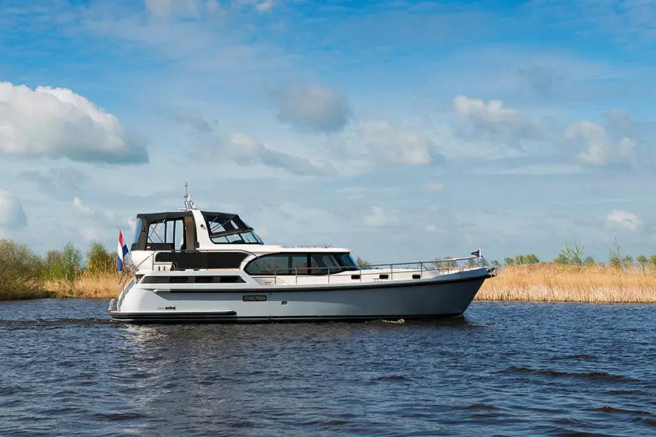 Motoryacht Jetten 44 - Yachtcharter Schulz