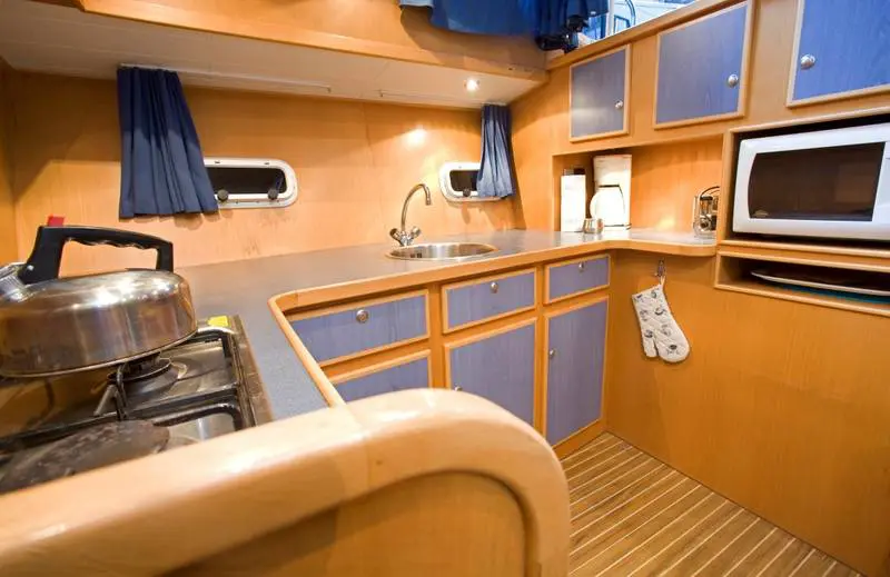 Küche Motoryacht Renal 45 Drait 31 / 32
