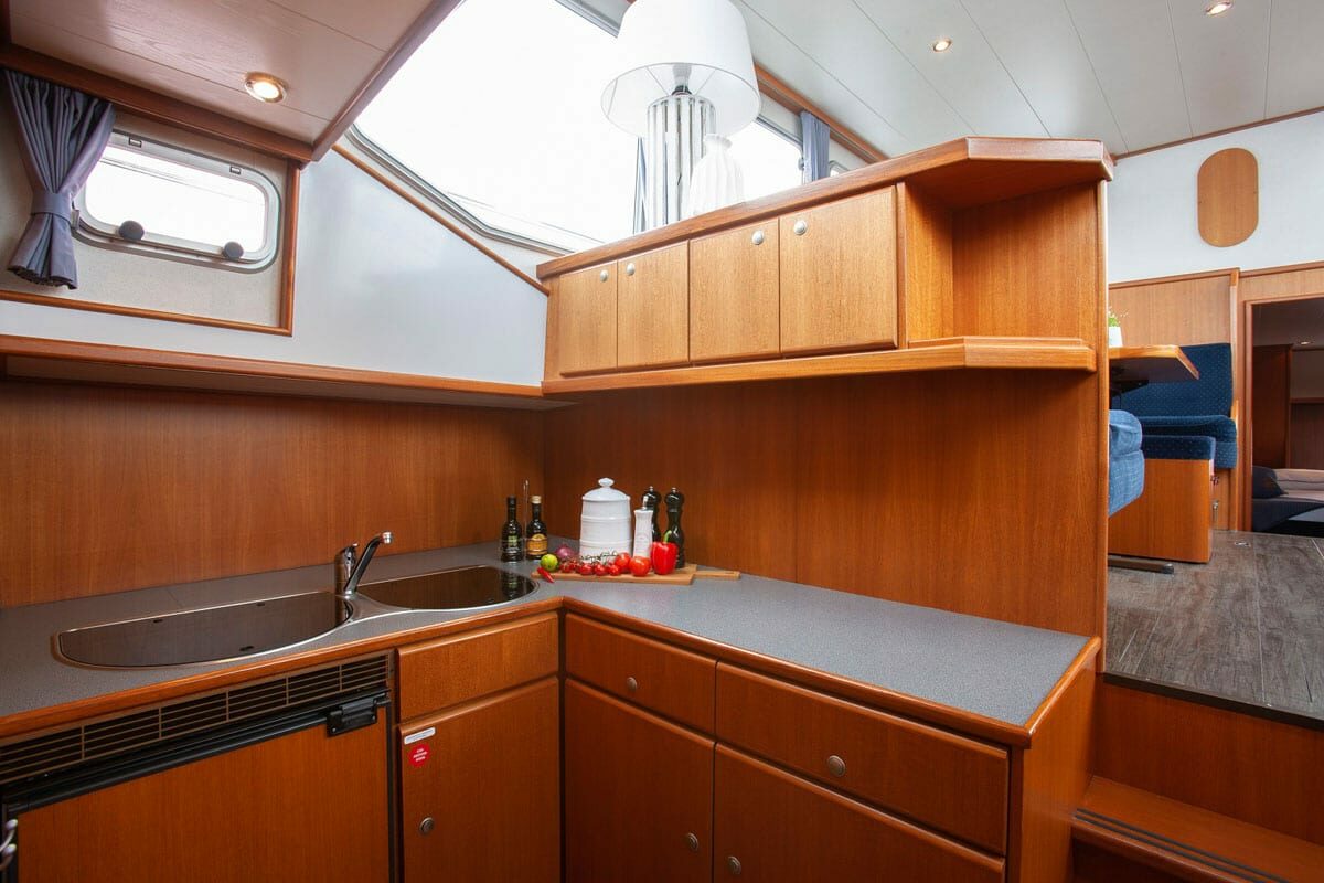Küche Motoryacht Pedro Levanto 44