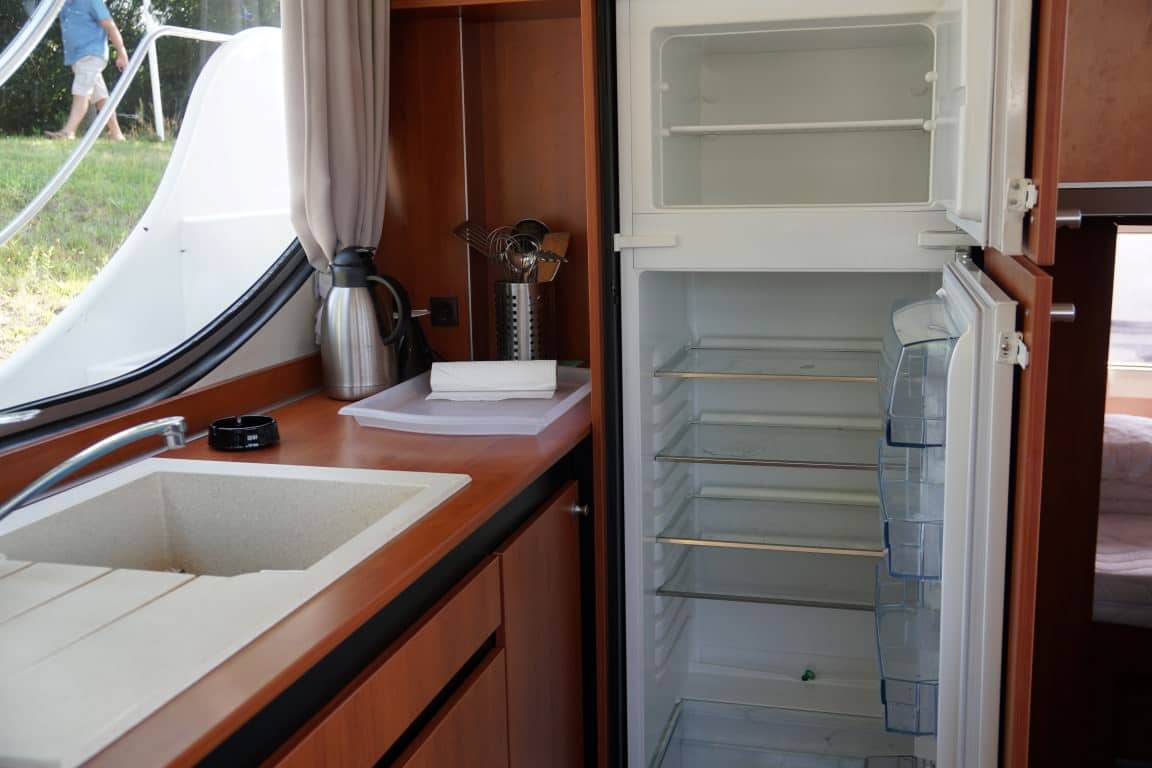 Kühlschrank Motorboot Ryna Senne
