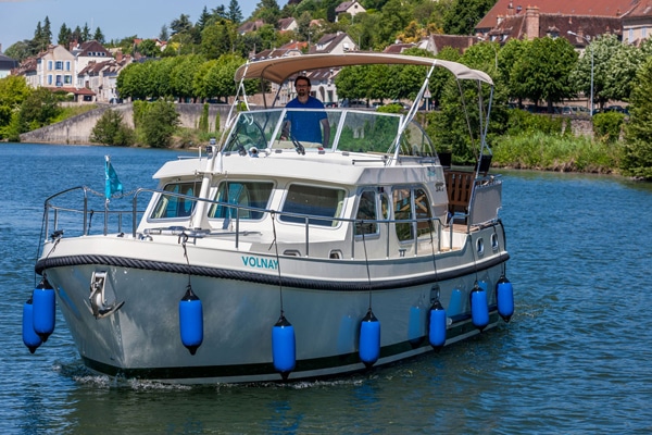 Linssen unterwegs auf der Yonne in Frankreich