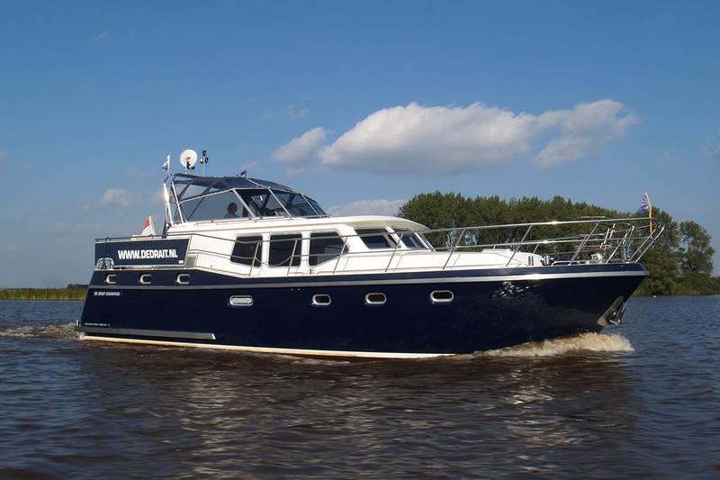Motoryacht Advantage 42 Drait 79 in Fahrt