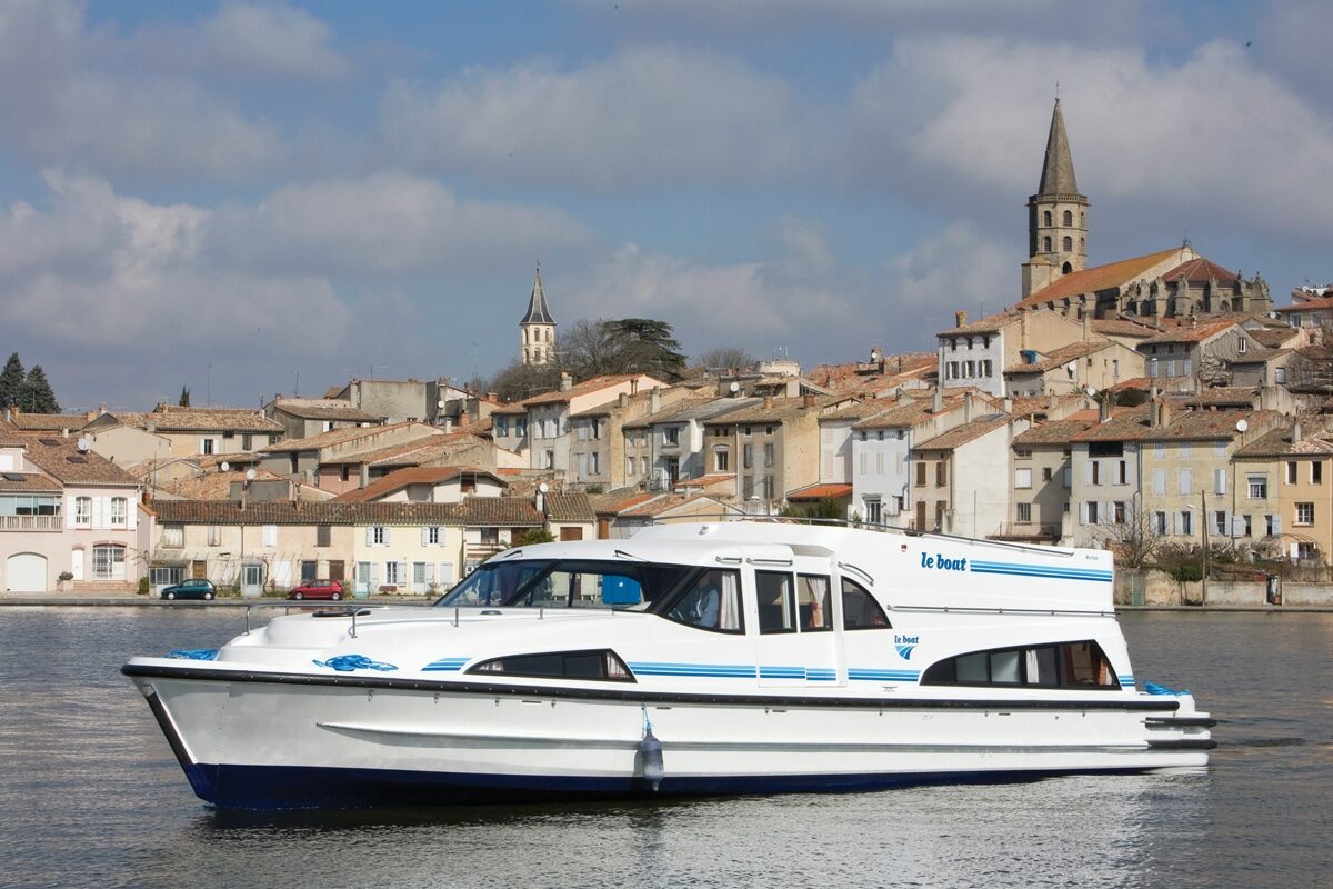 MYSTIQUE 2009 LE BOAT