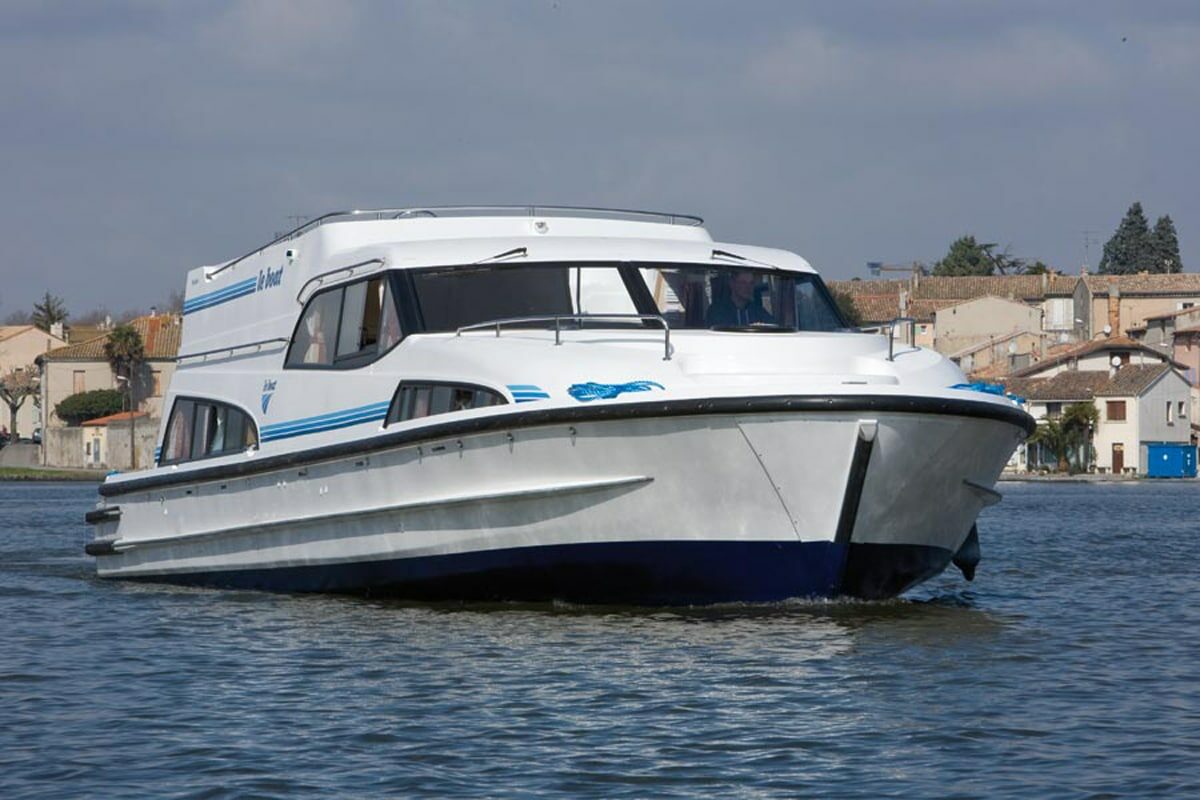 Boot Mystique seitliche Ansicht