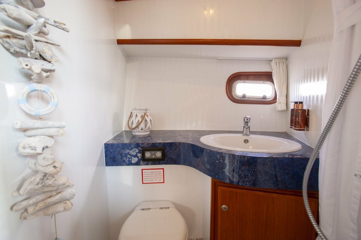 WC und Dusche Motorboot Vacance Solide