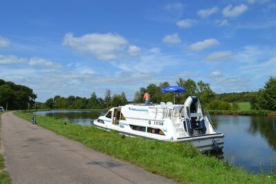 Naturanleger Canal du Nivernais Burgund