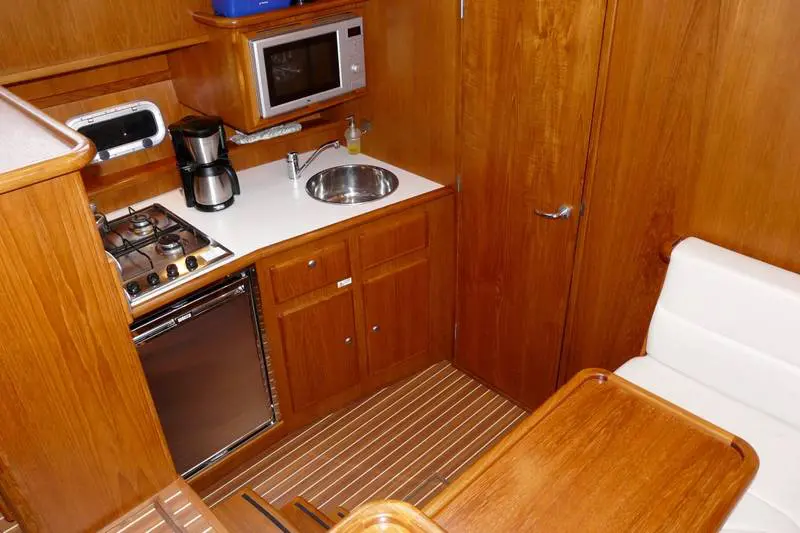 Küchenbereich Motoryacht Renal 36 Drait 104 / 130