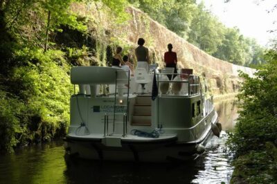 Penichette auf dem Kanal in Frankreich