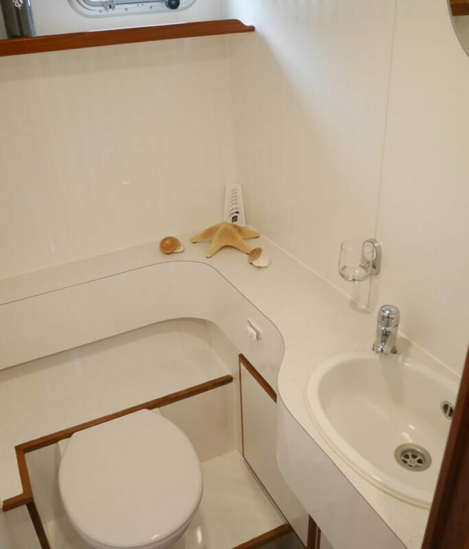 Toilette auf Privateer 34 Vienne