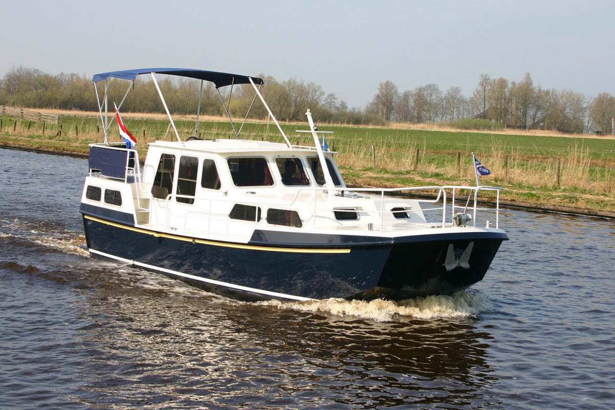 Motorboot Rogger 1000 - Yachtcharter Wetterwille