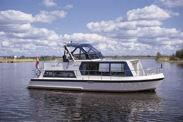 Motoryacht Safari Houseboat 1050 - Yachtcharter De Drait Brandenburg