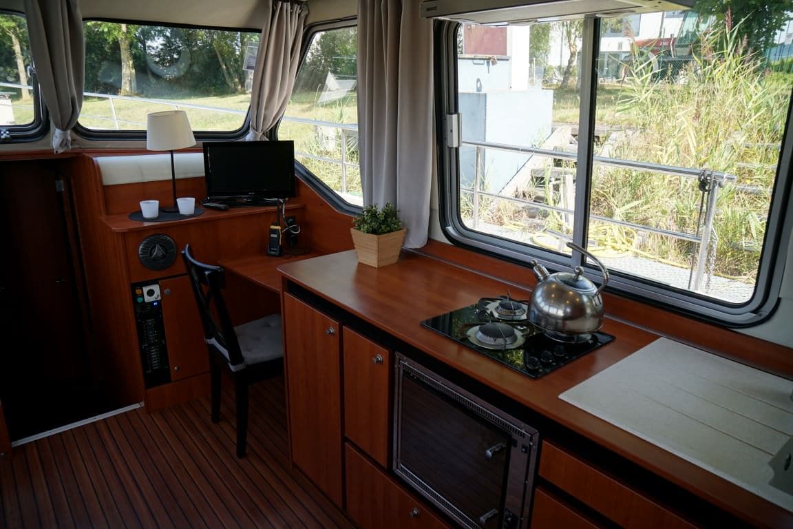 Wohnbereich Boot Ryna 1400 Senne