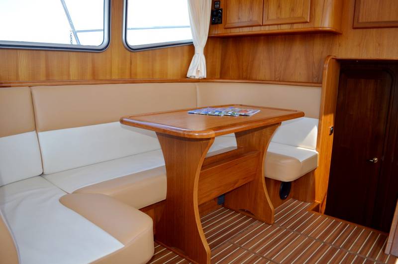 Sitzecke Motoryacht Advantage 38 Drait 88