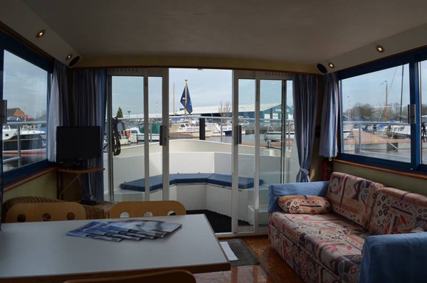 Salon Heckterrasse Motoryacht Safari Houseboat 1050