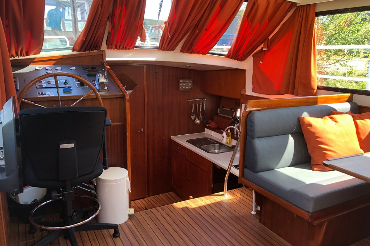 Salon Motorboot Lucida