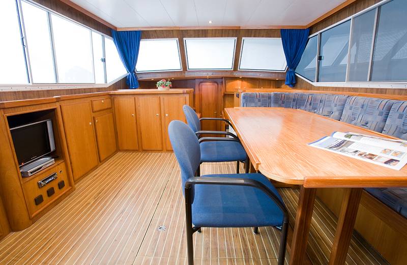 Salon der Motoryacht Renal 50 Pilot
