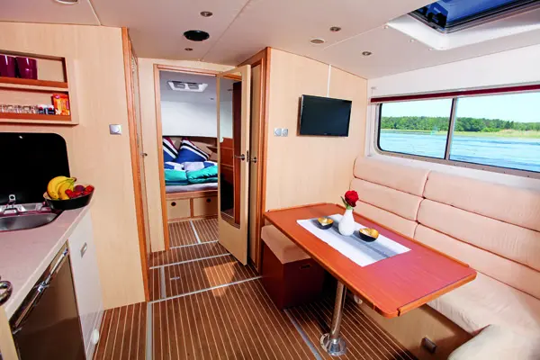 Salon und Wohnen auf Riverboat 1122