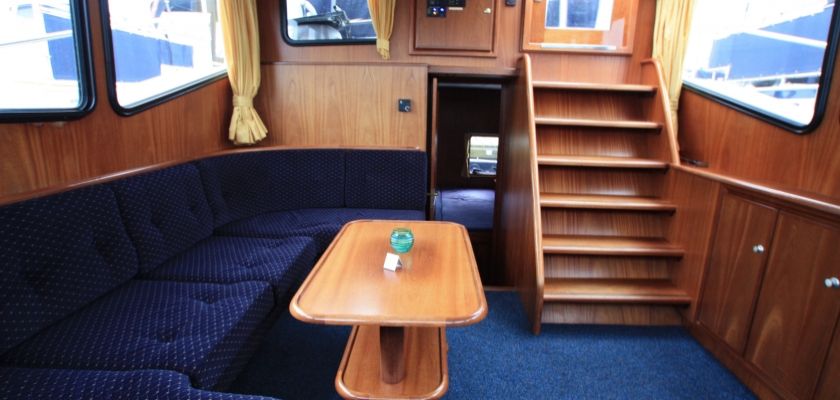 Salon Treppe Außendeck Motoryacht Vacance 1200 Helios