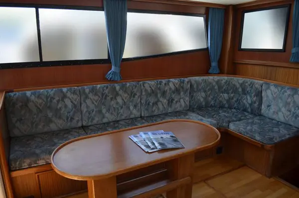 Salonbereich Motoryacht Tyvano 1450 Constellation
