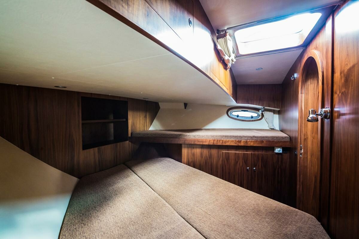 Schlafkabine mit Doppelbett Motoryacht