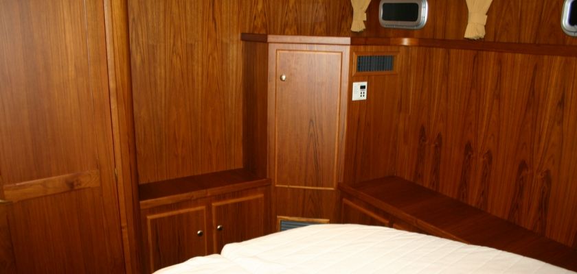 Schlafkabine Schrank Motorboot Privateer 37 Charente