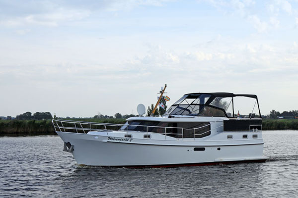 Motoryacht Wolvenjacht 14 - Jachtcharter Panorama