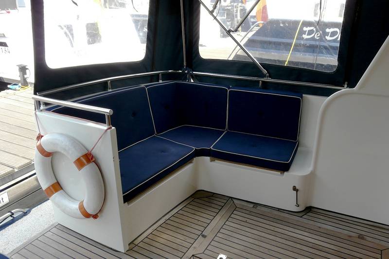 Sitzecke Außenbereich Motoryacht Bravoure 34 Drait 82