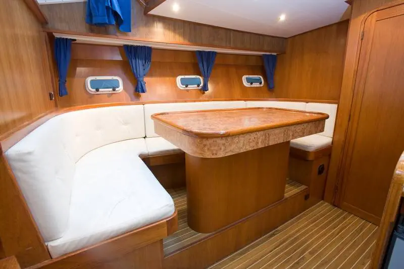 Sitzecke Motoryacht Renal 50 Drait 33
