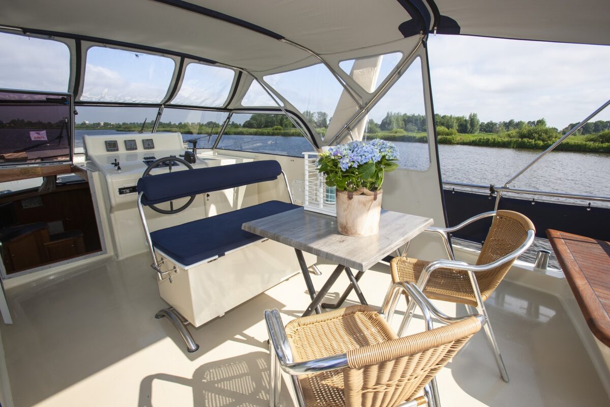 Sonnendeck Motoryacht Vacance Solide