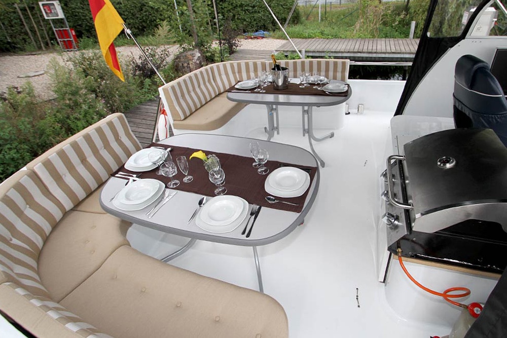 Sonnendeck Motoryacht Babro Newline Salomon