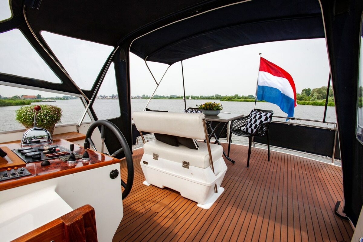 Steuerstand Motoryacht Babro Beluga 1250