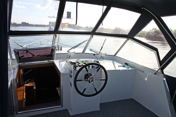 Steuerstand Wolvenjacht 4 Motorboot