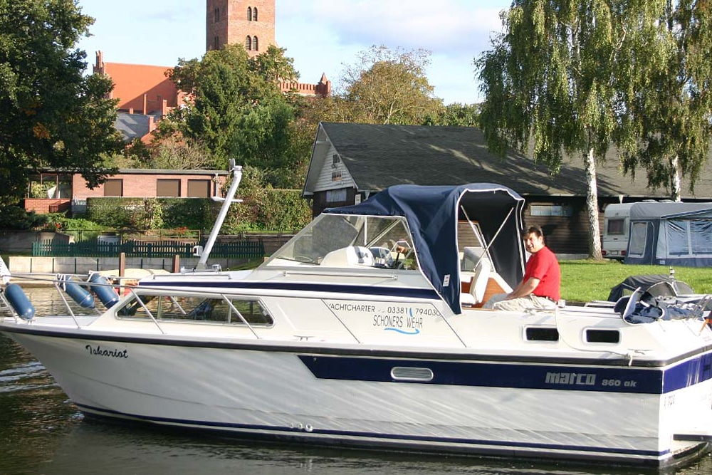 Motoryacht Succes Marco 860 - Yachtcharter Schoners Wehr