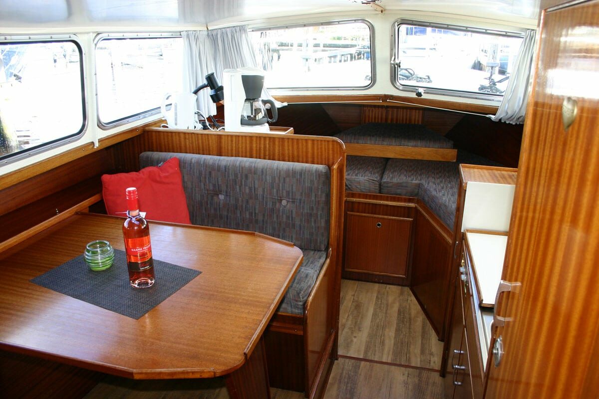 Dinette und Salon Tjeukemeer 900