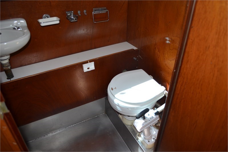 Toilette Motoryacht Doerak 850 South Pacific