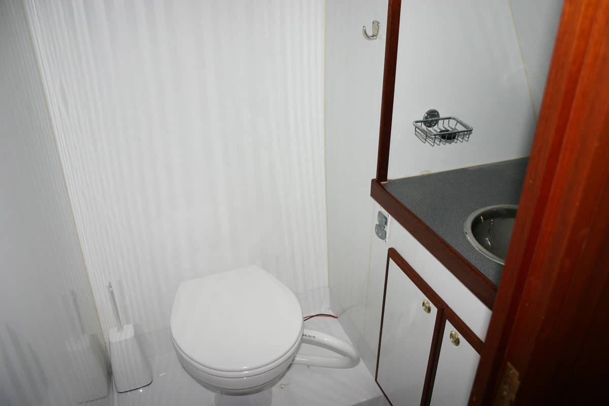 Toilette Motorboot Vacance 1200 Amazone