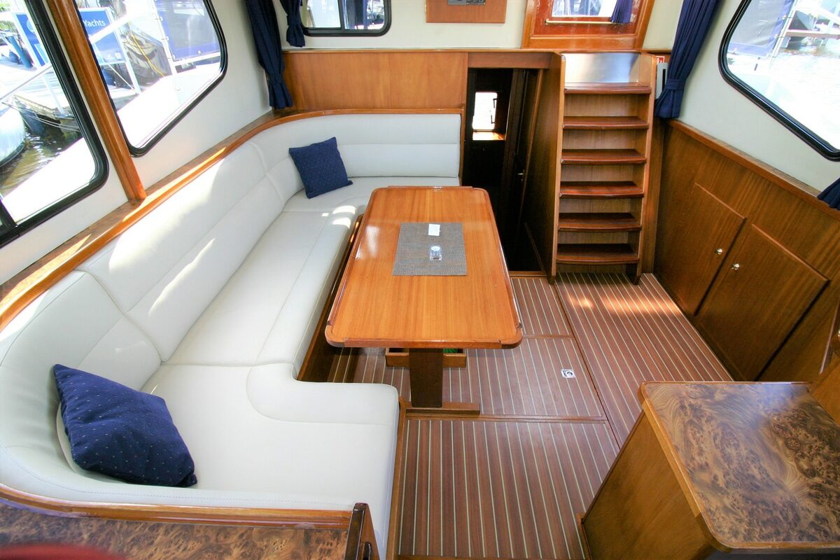 Wohnbereich Motoryacht Vacance 1200 Amazone