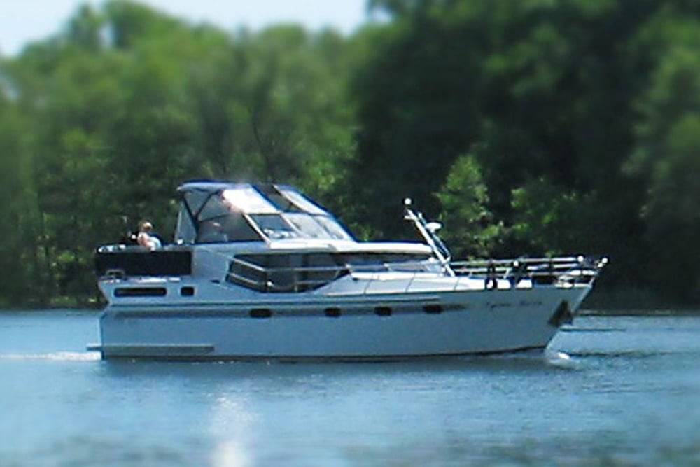 Motoryacht Vacance 1200 - Yachtcharter Schulz