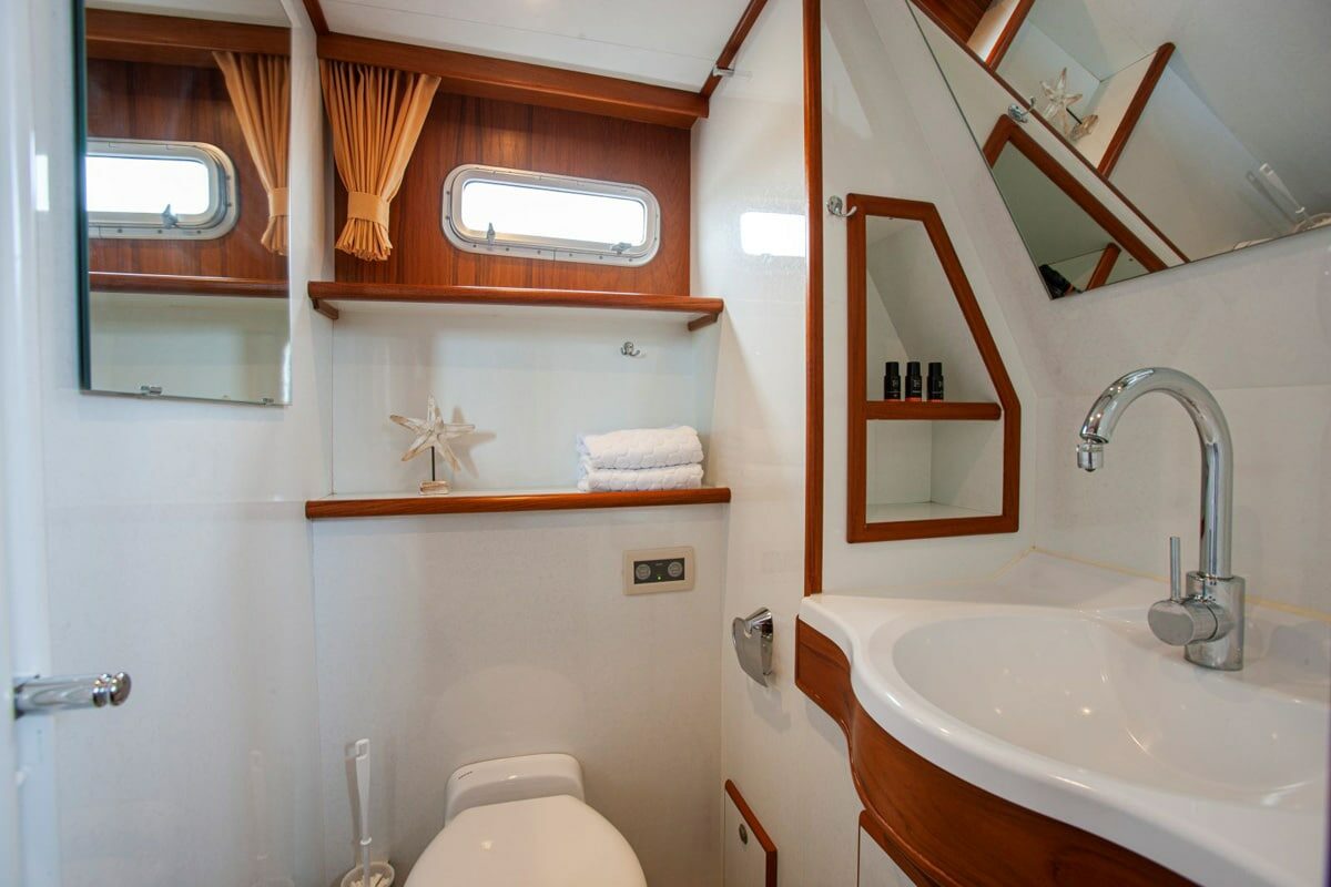 Toilette Motorboot Babro Beluga
