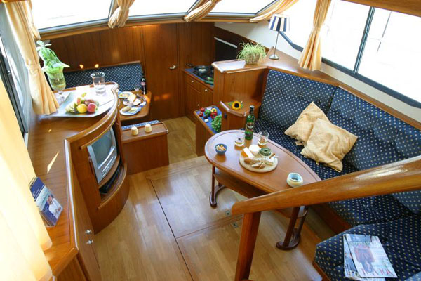 Wohnbereich Motoryacht Reline 1150 Escape
