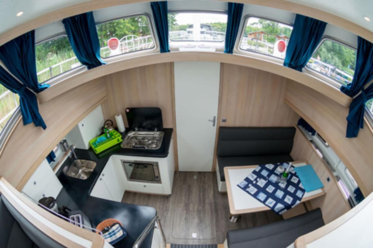 Überblick Salon Motoryacht Schulz