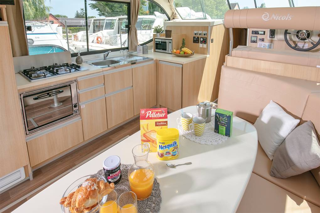 Salon Estivale Quattro Fly