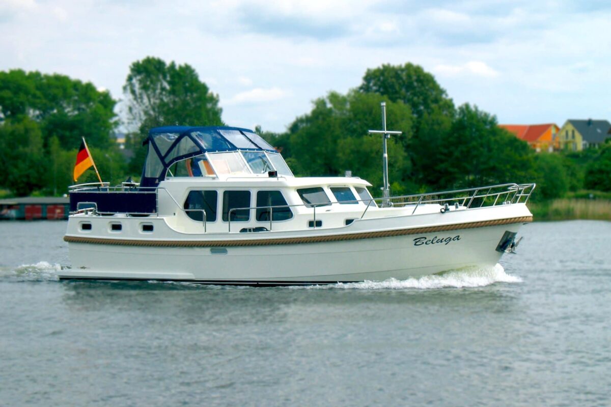 Motoryacht Babro Beluga - Yachtcharter Schulz 