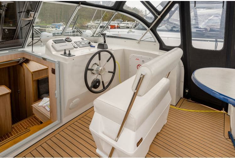 Kapitänsstuhl auf Gruno 35 Excellent