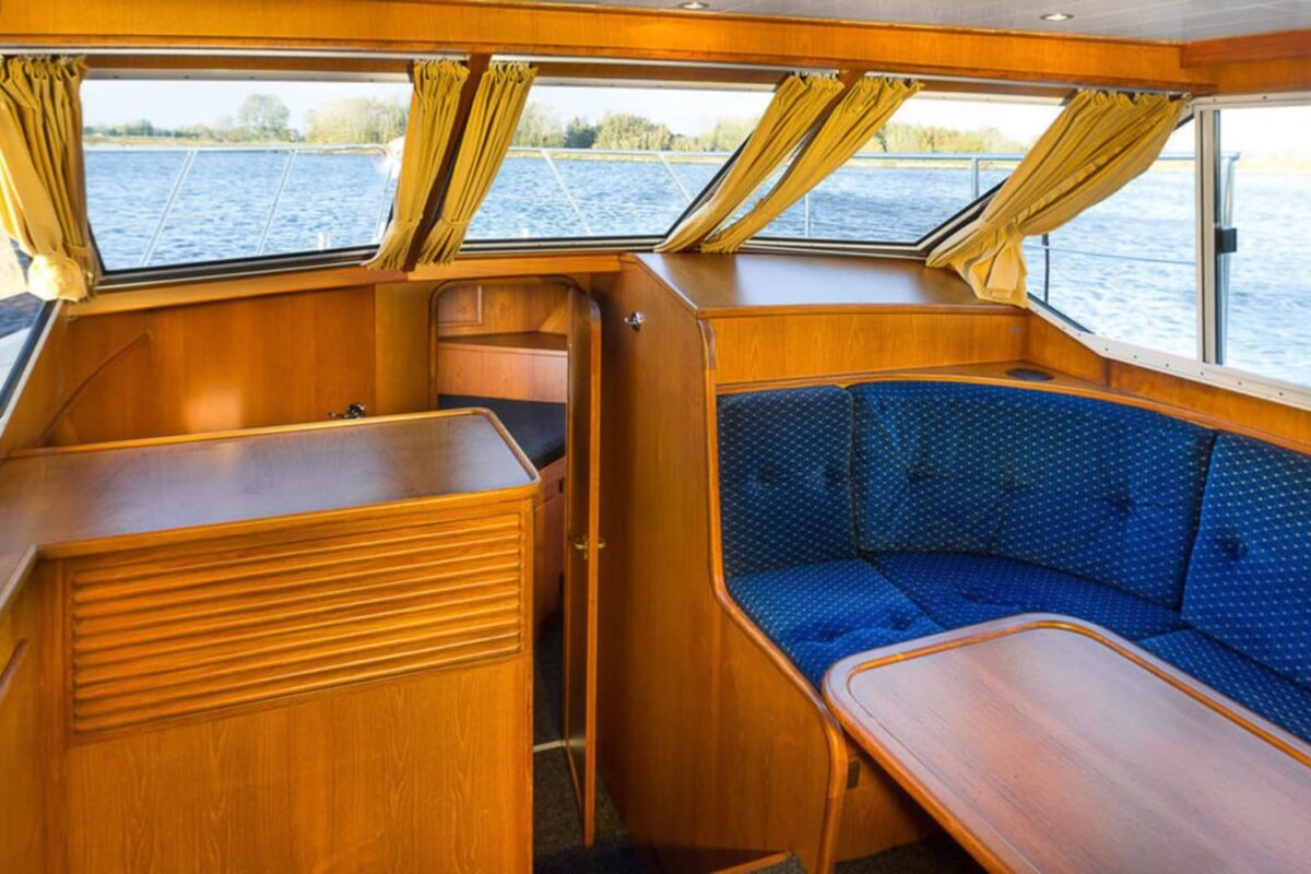 Salon Motorboot Tauris