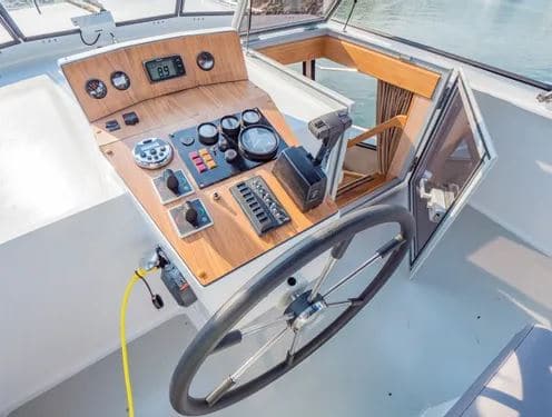 Cockpit Motoryacht