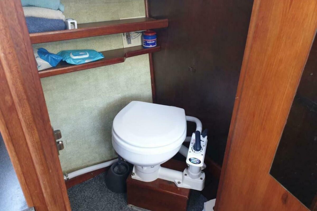 Toilette Hausboot Mimosa