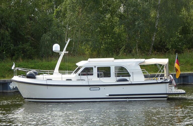 Fahrt Mecklenburg Boot Linssen 290 Sedan