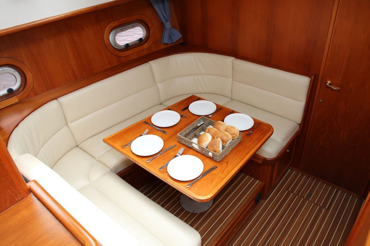 Essbereich Motorboot Mercurius